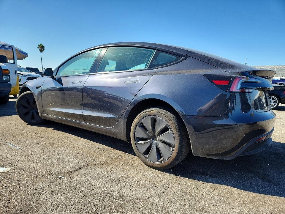 2025 TESLA MODEL 3 2