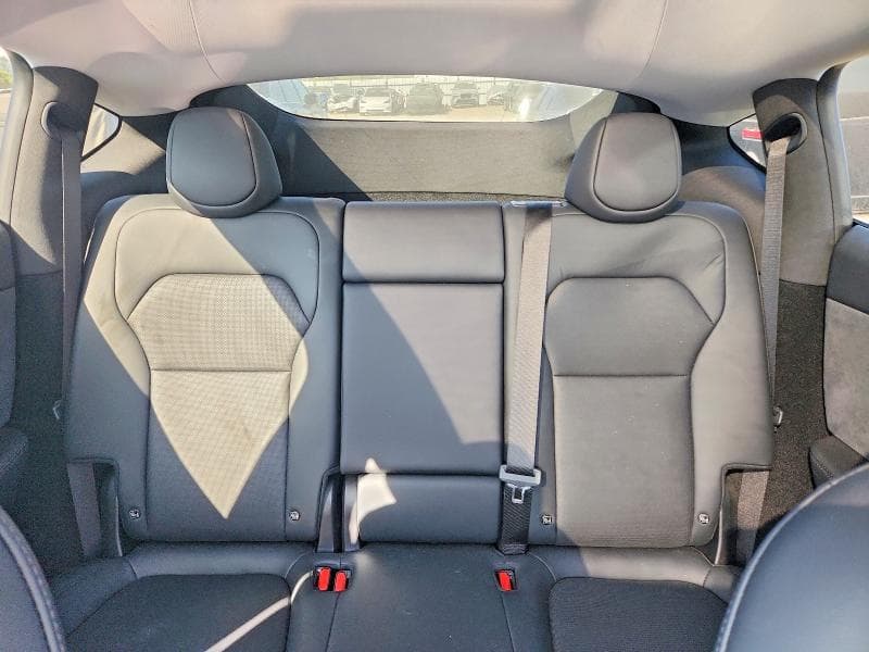 2026 TESLA MODEL Y 10