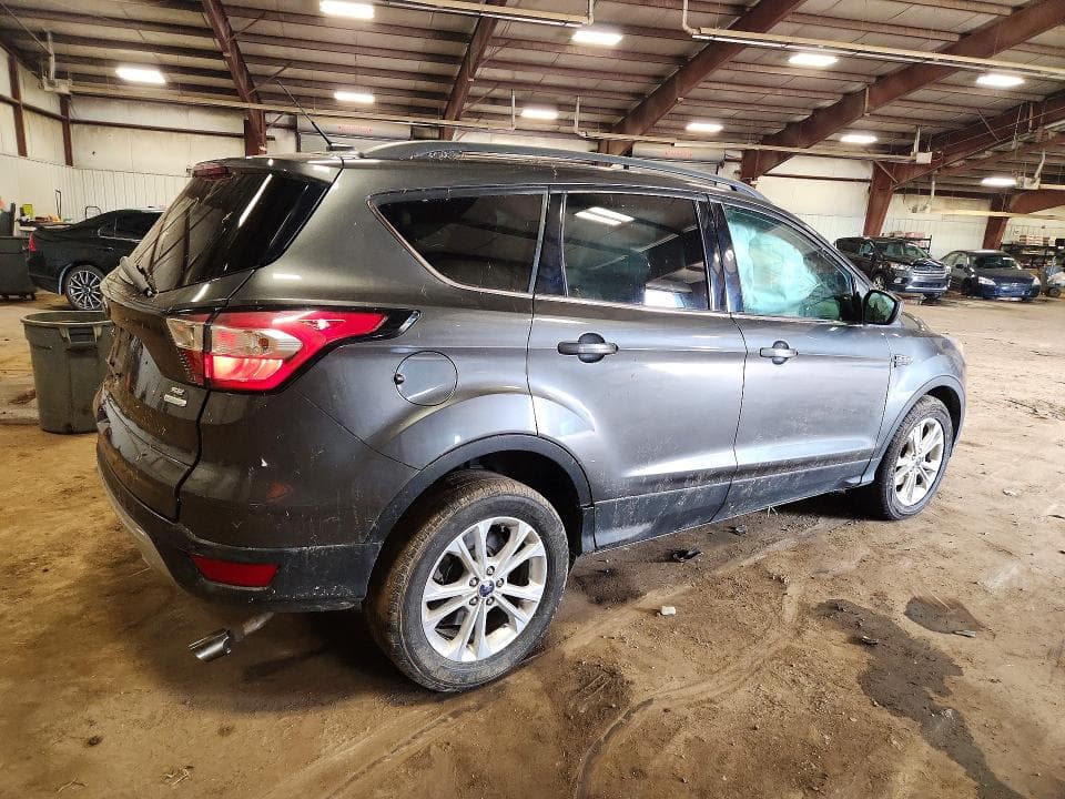 2017 FORD ESCAPE SE 3