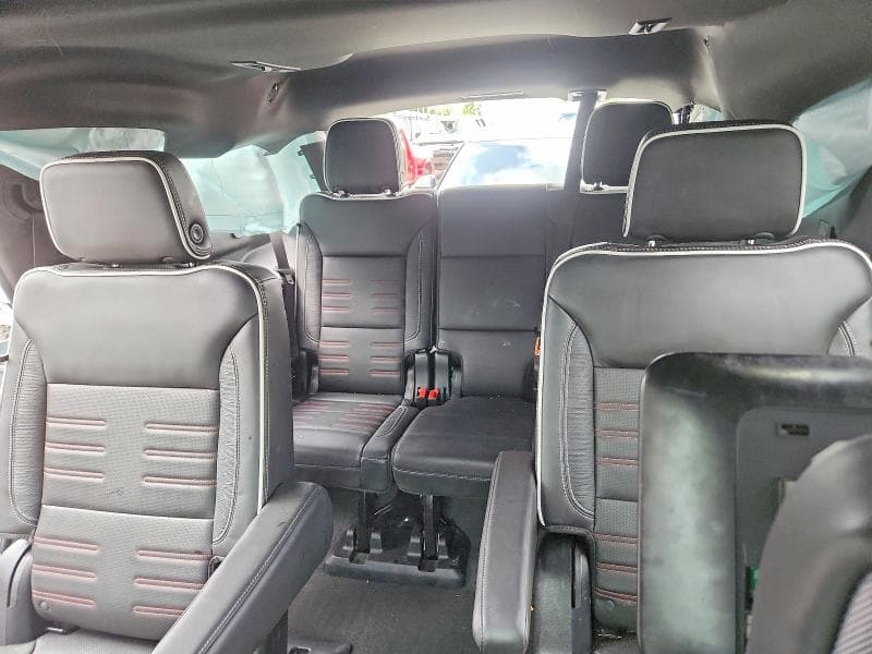 2025 GMC YUKON AT4 ULTIMATE 10