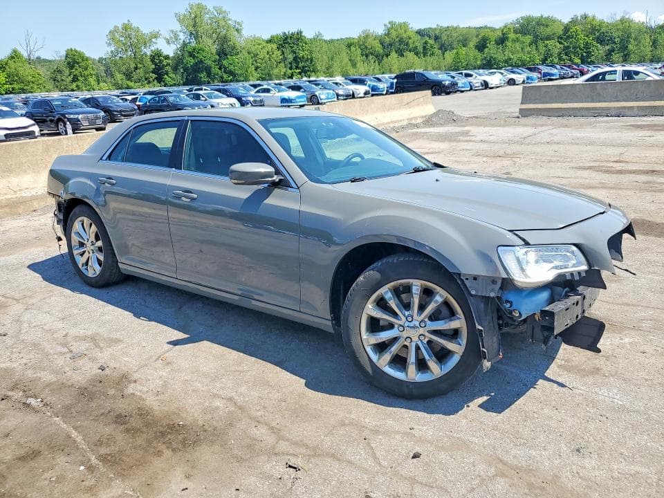2019 CHRYSLER 300 TOURING 4