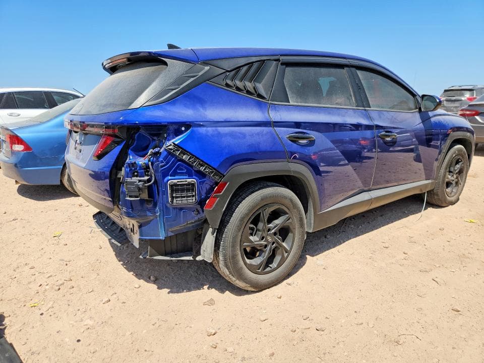 2023 HYUNDAI TUCSON SE 3