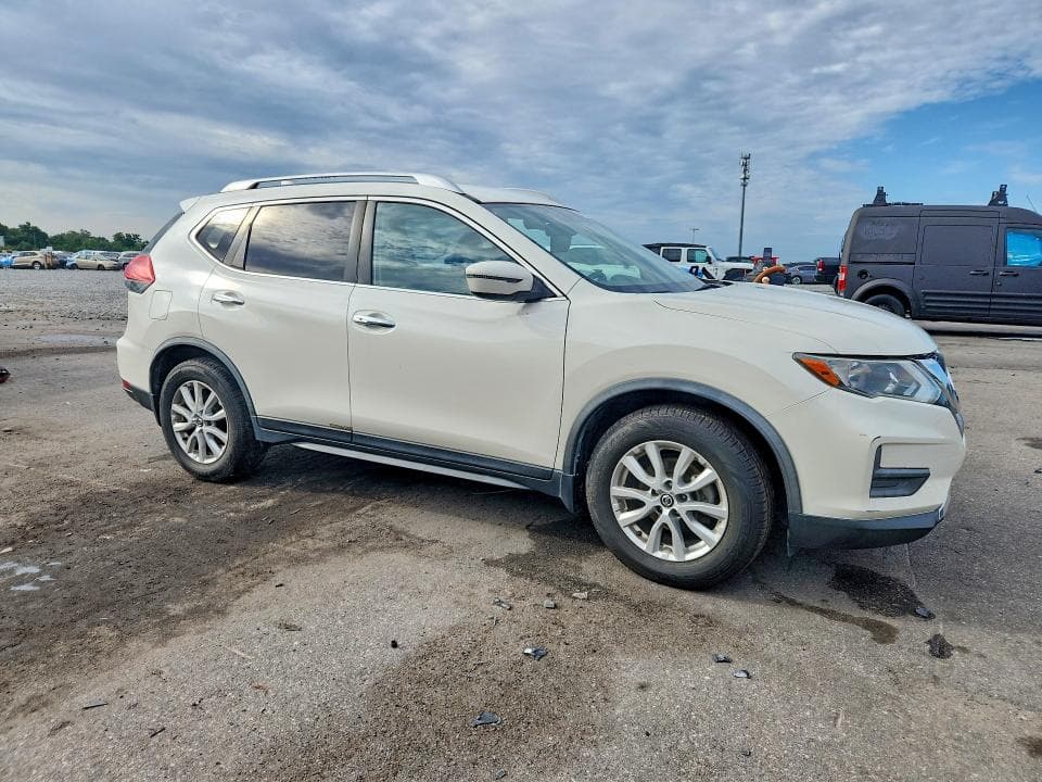 2018 NISSAN ROGUE SV 4