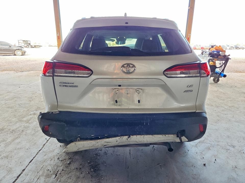 2024 TOYOTA COROLLA CROSS LE 6