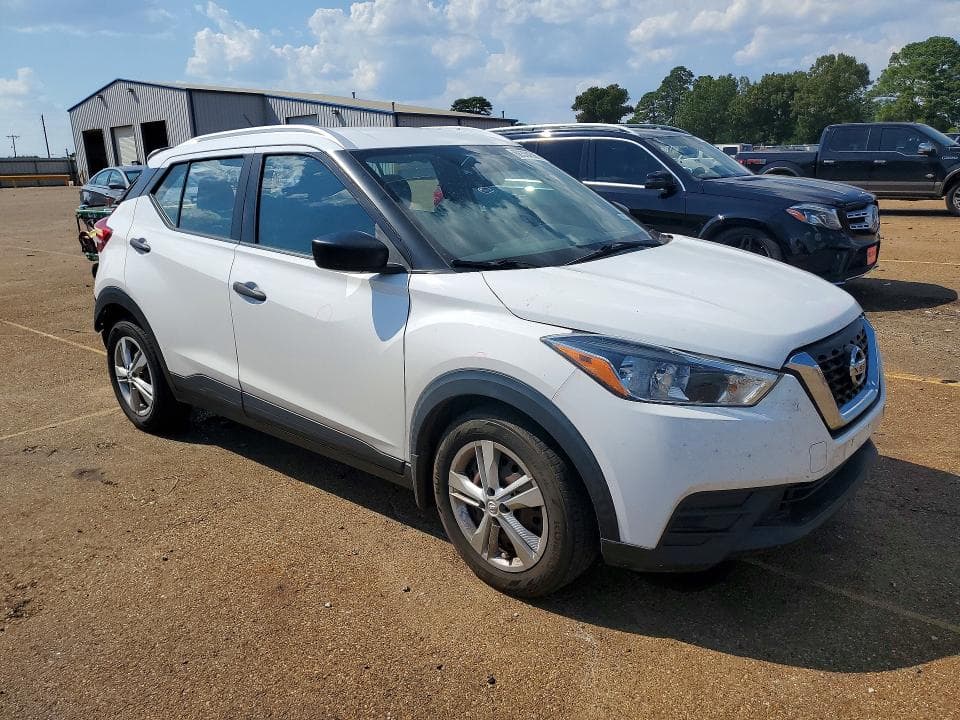 2019 NISSAN KICKS S 4