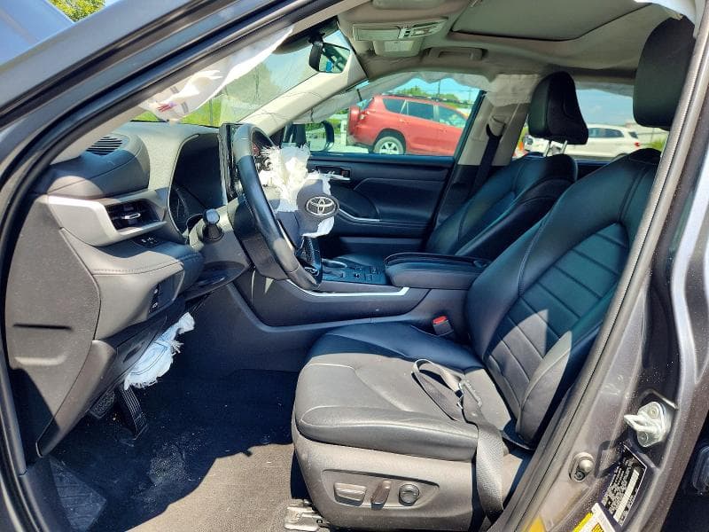 2020 TOYOTA HIGHLANDER XLE 7