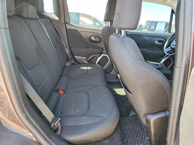 2018 JEEP RENEGADE LATITUDE 11