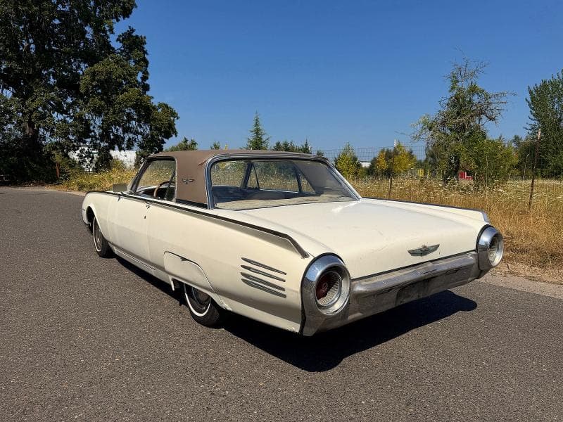 1961 FORD T-BIRD 3