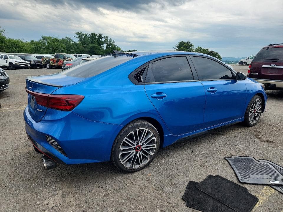2023 KIA FORTE GT 3