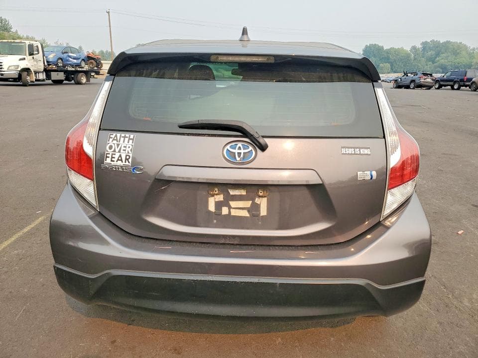 2017 TOYOTA PRIUS C TWO 6