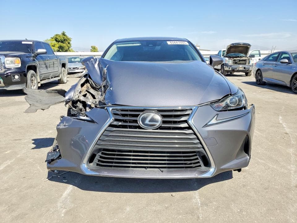 2018 LEXUS IS 300 5