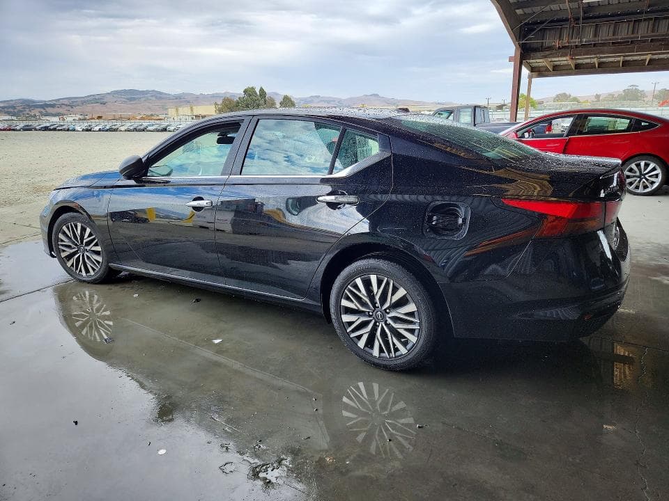 2025 NISSAN ALTIMA SV 2