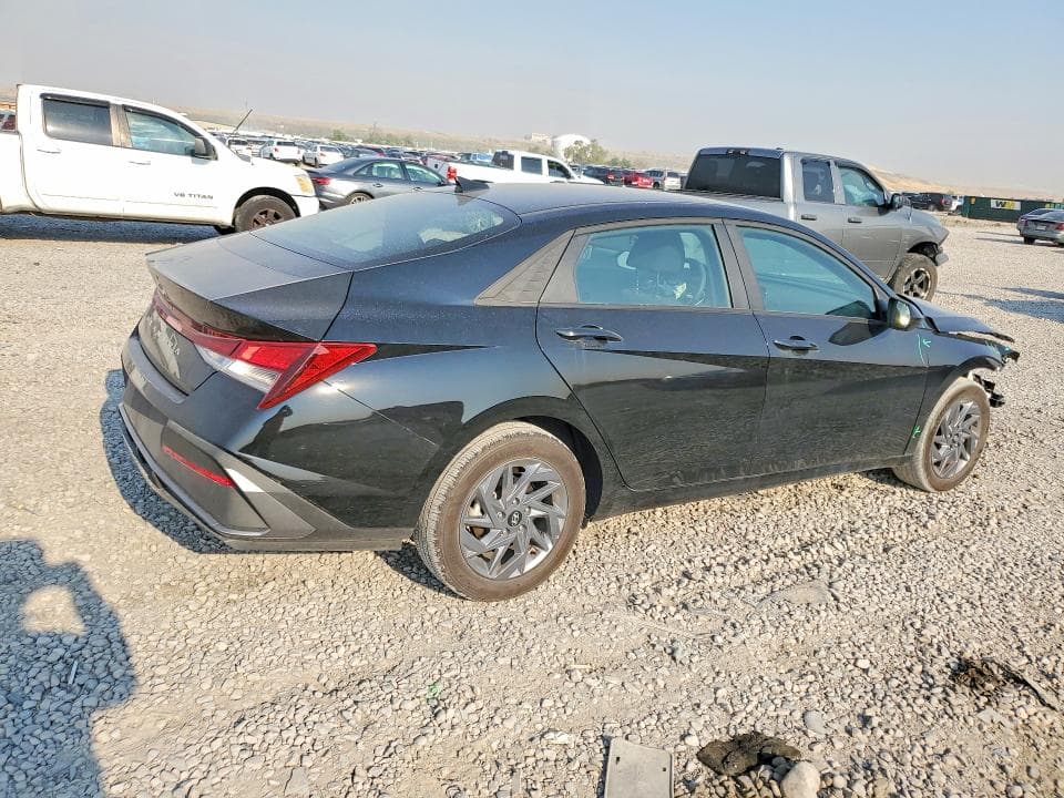 2024 HYUNDAI ELANTRA SEL 3