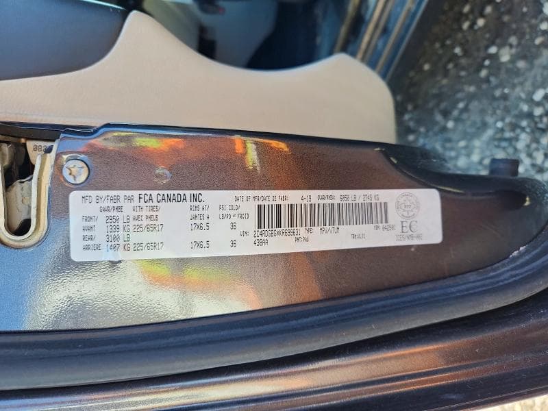 2019 DODGE GRAND CARAVAN SE 13