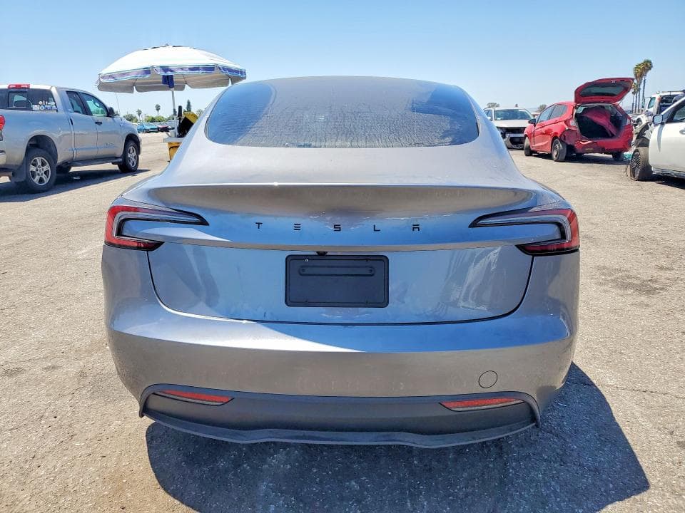 2026 TESLA MODEL 3 6