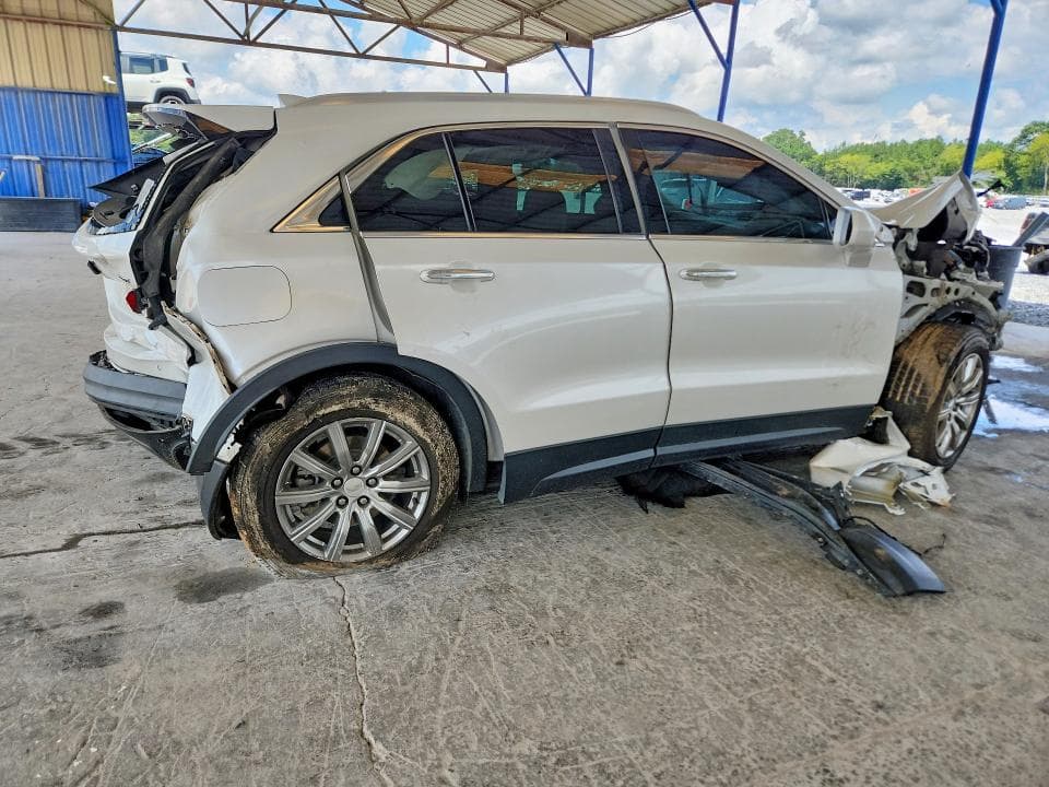 2019 CADILLAC XT4 LUXURY 3