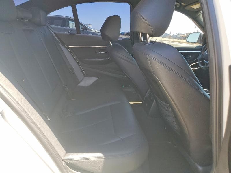 2018 BMW 330E 10