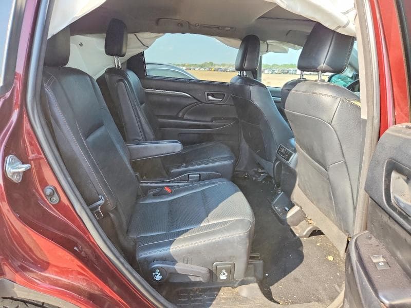 2018 TOYOTA HIGHLANDER LIMITED 10