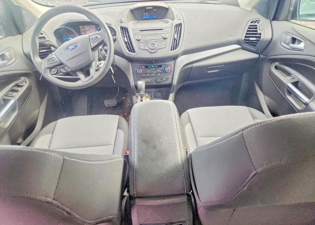 2017 FORD ESCAPE SE 8