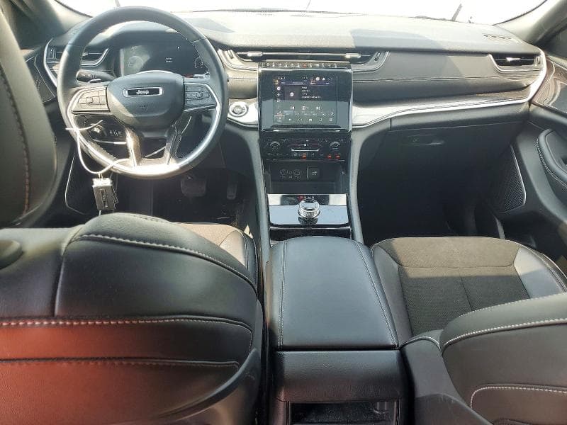 2022 JEEP GRAND CHEROKEE LAREDO 8