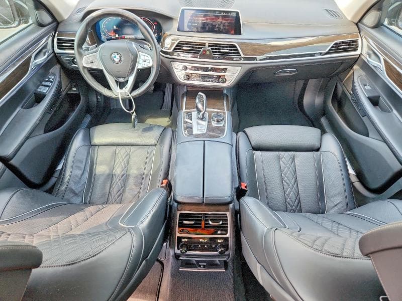 2022 BMW 740 I 8