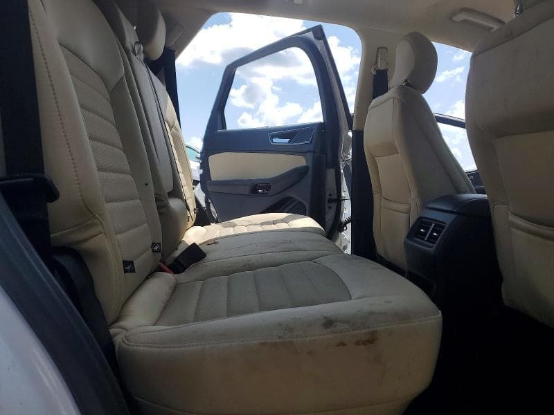 2019 FORD EDGE SE 10