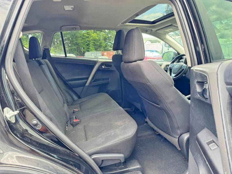 2018 TOYOTA RAV4 XLE 10