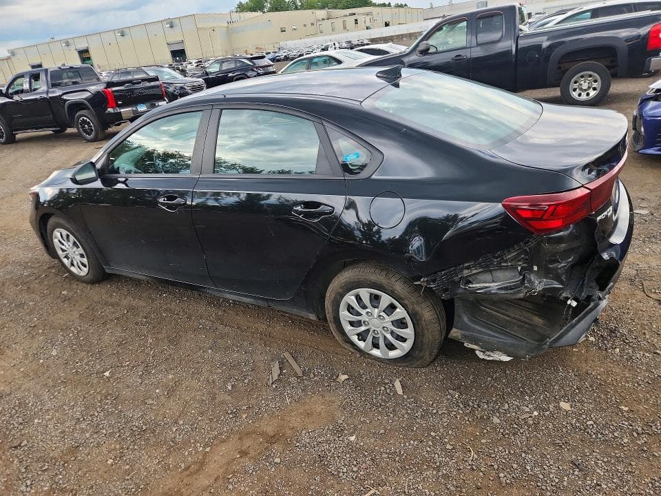 2022 KIA FORTE FE 2