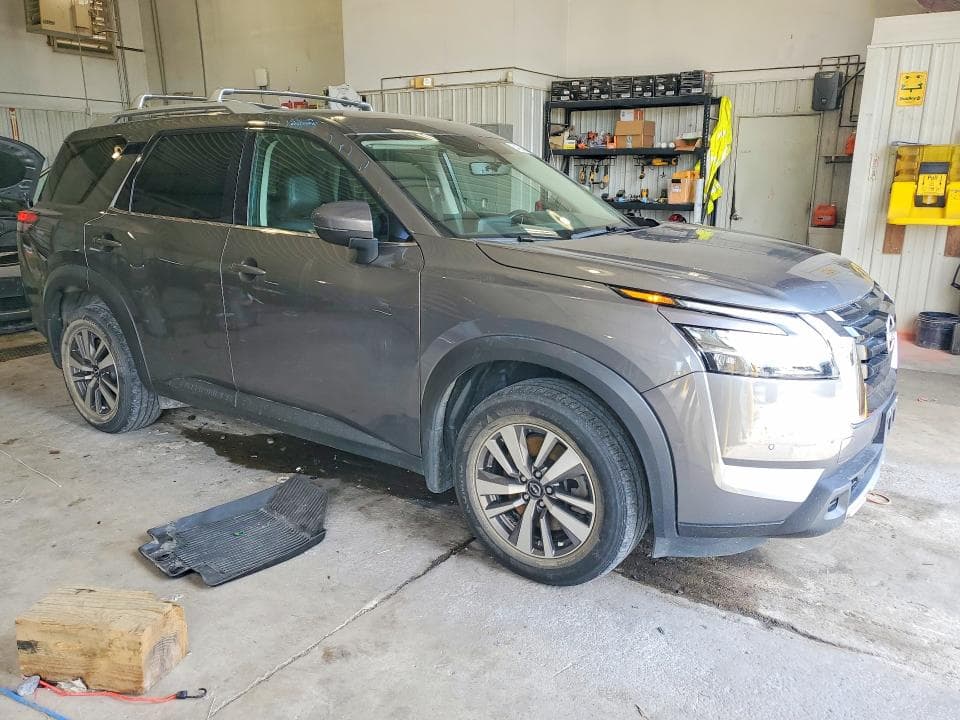2023 NISSAN PATHFINDER SL 4