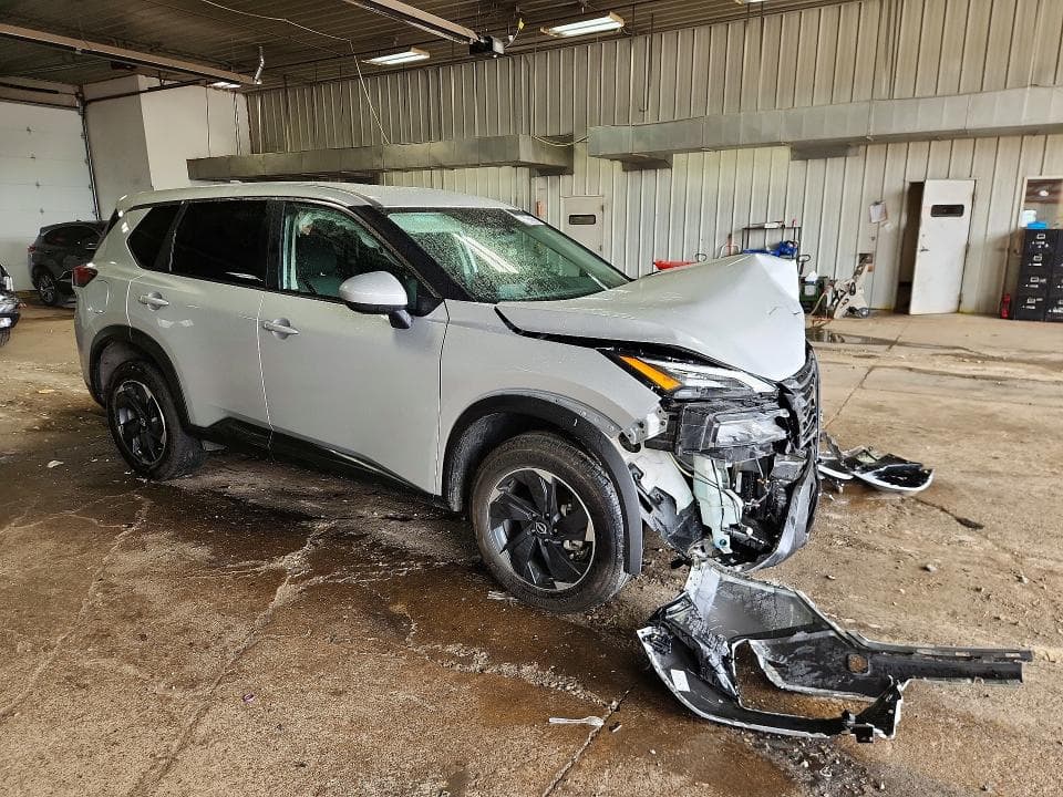 2025 NISSAN ROGUE SV 4