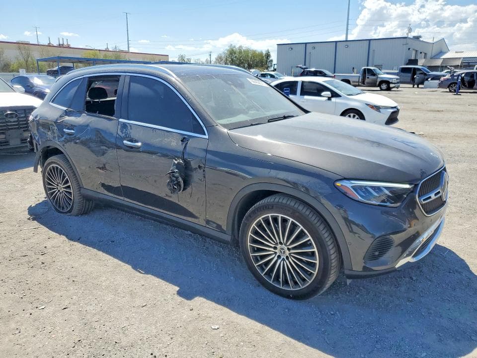 2026 MERCEDES-BENZ GLC 300 4MATIC 4