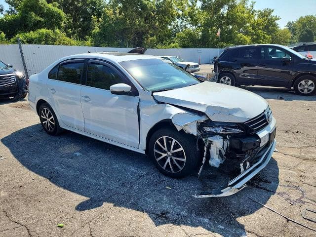 2017 VOLKSWAGEN JETTA SE 4