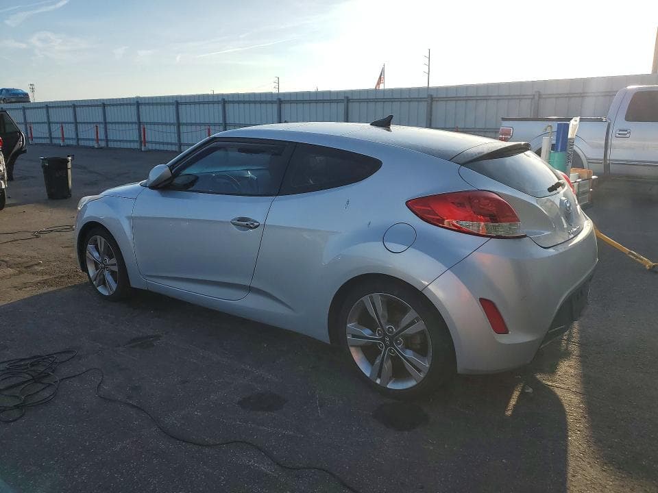 2017 HYUNDAI VELOSTER VALUE EDITION 2