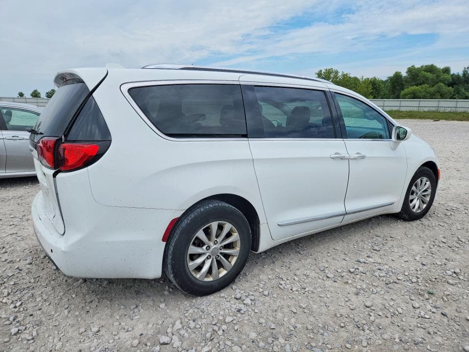 2018 CHRYSLER PACIFICA TOURING L PLUS 3