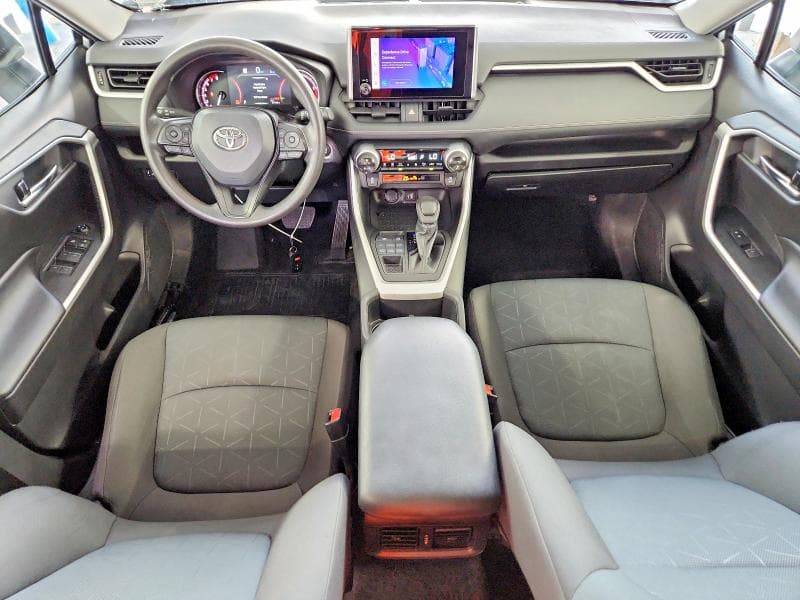 2024 TOYOTA RAV4 XLE 8