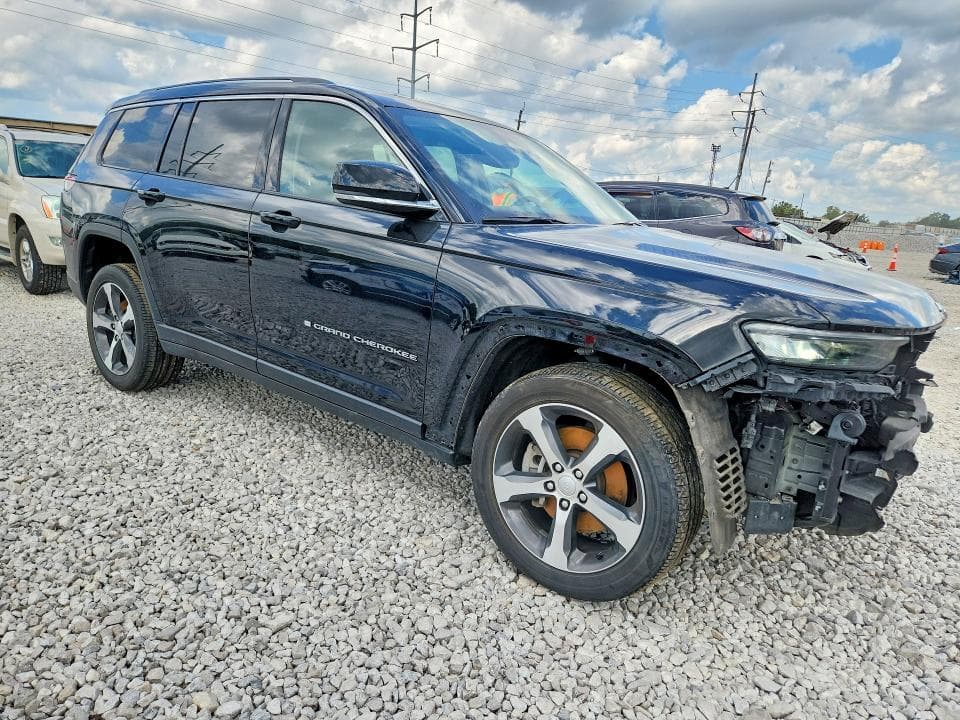 2023 JEEP GRAND CHEROKEE L LIMITED 4