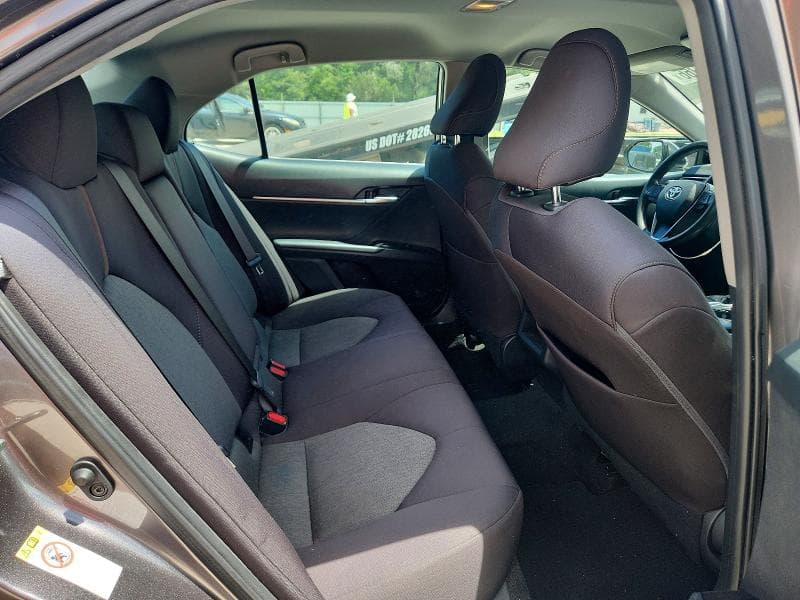 2019 TOYOTA CAMRY LE 10