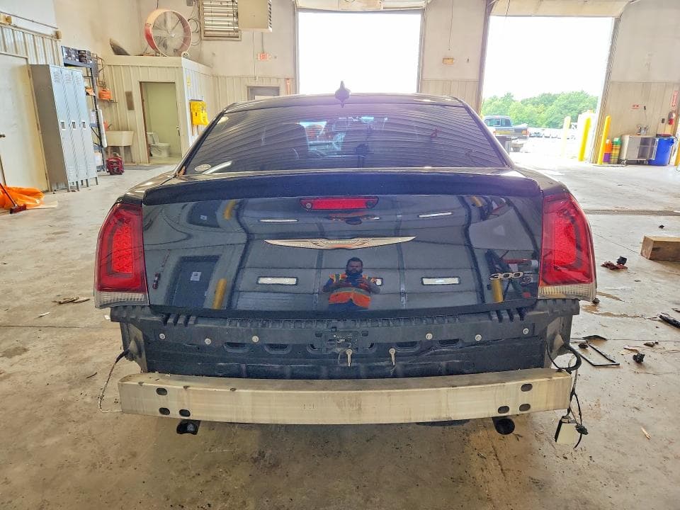 2017 CHRYSLER 300 S 6