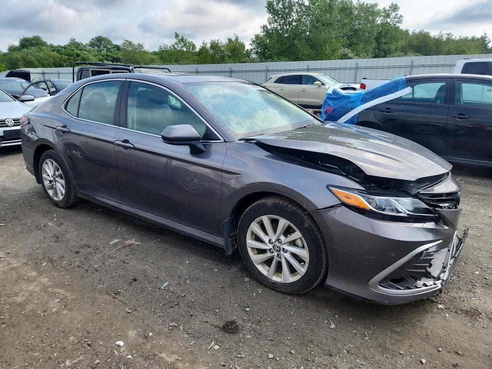 2024 TOYOTA CAMRY LE 4