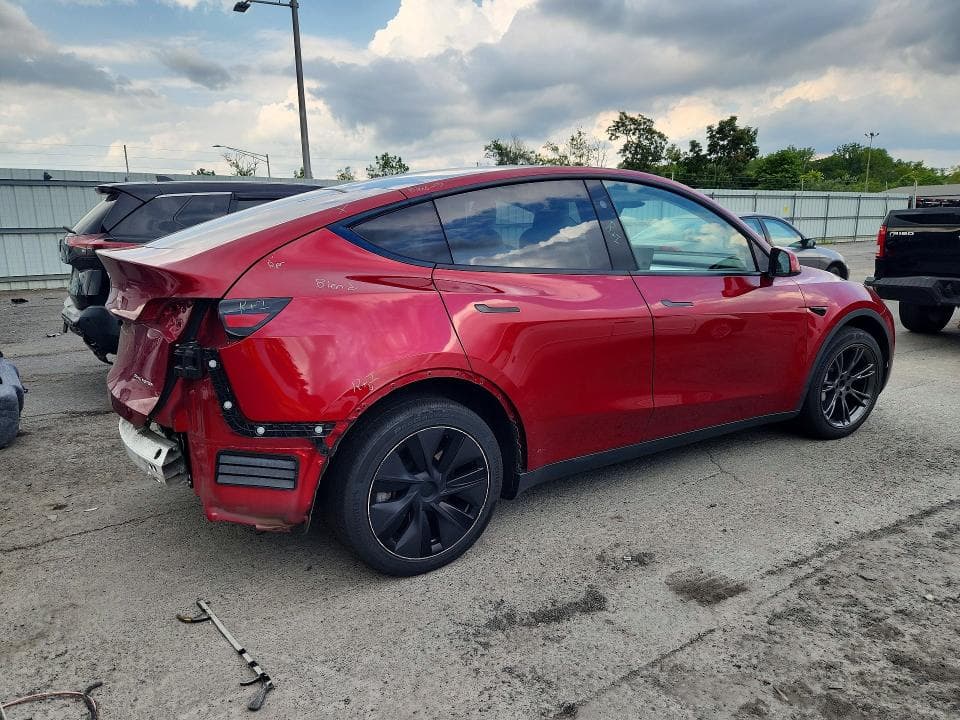 2025 TESLA MODEL Y 3