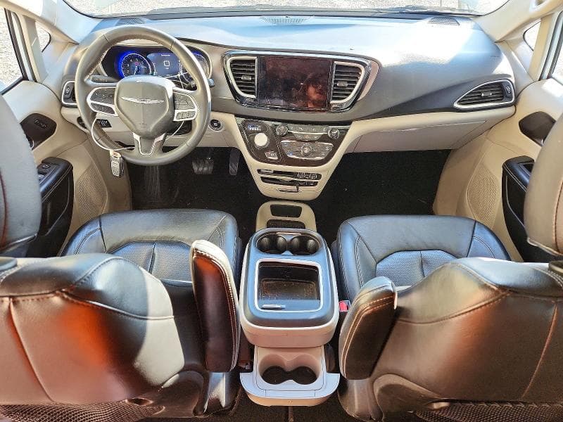2022 CHRYSLER PACIFICA TOURING L 8