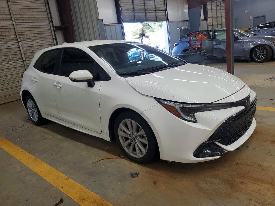2024 TOYOTA COROLLA HATCHBACK SE 4