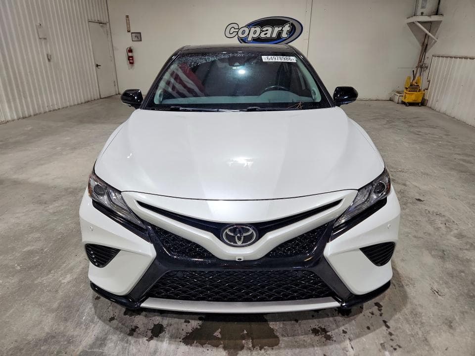 2019 TOYOTA CAMRY XSE 5