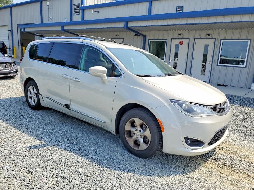 2017 CHRYSLER PACIFICA TOURING L PLUS 4