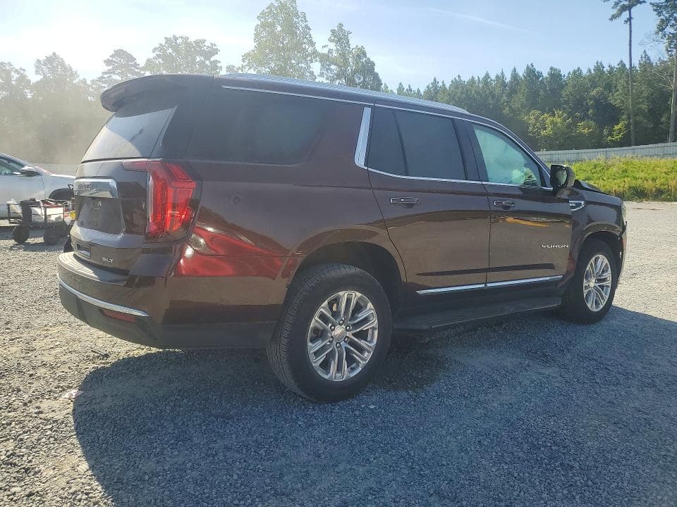2023 GMC YUKON SLT 3
