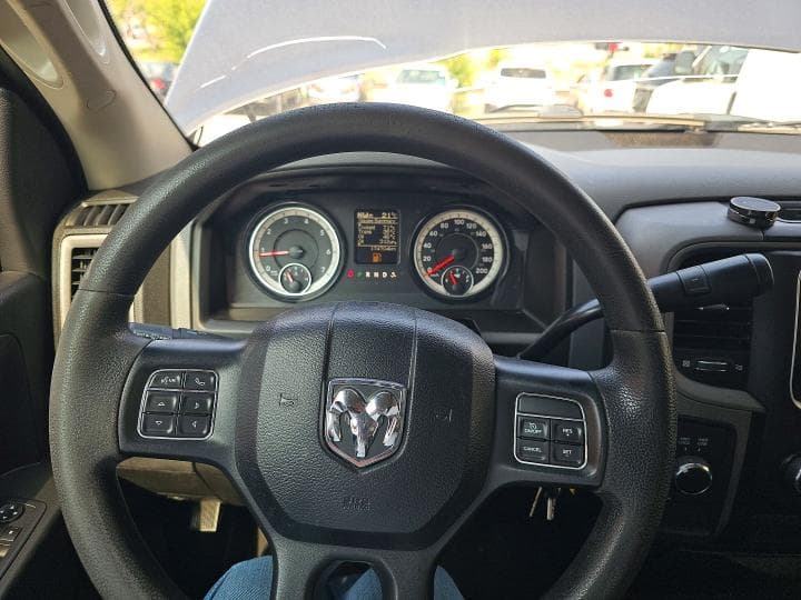 2019 RAM 1500 CLASSIC SLT 9