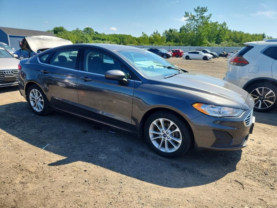 2020 FORD FUSION SE 4