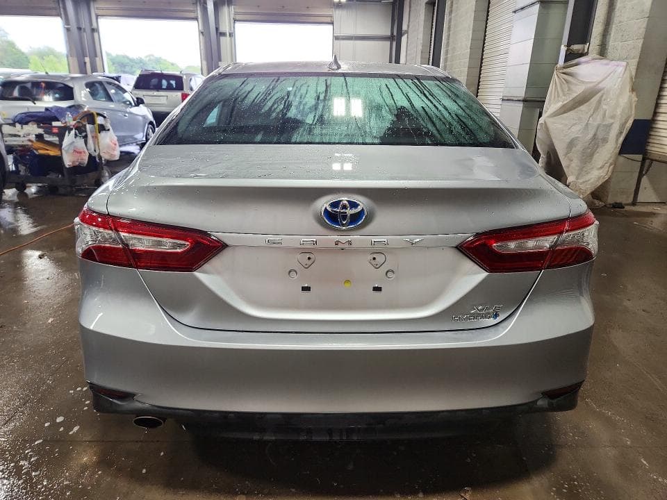 2019 TOYOTA CAMRY HYBRID XLE 6