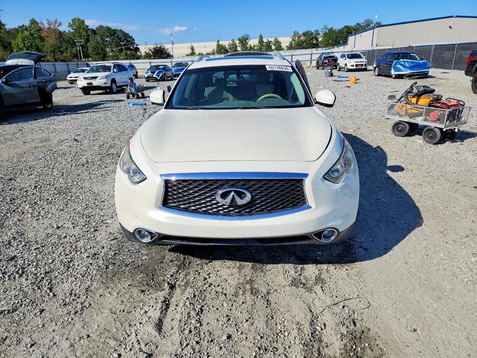 2017 INFINITI QX70 BASE 5