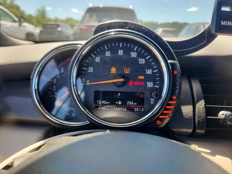 2017 MINI COOPER 9